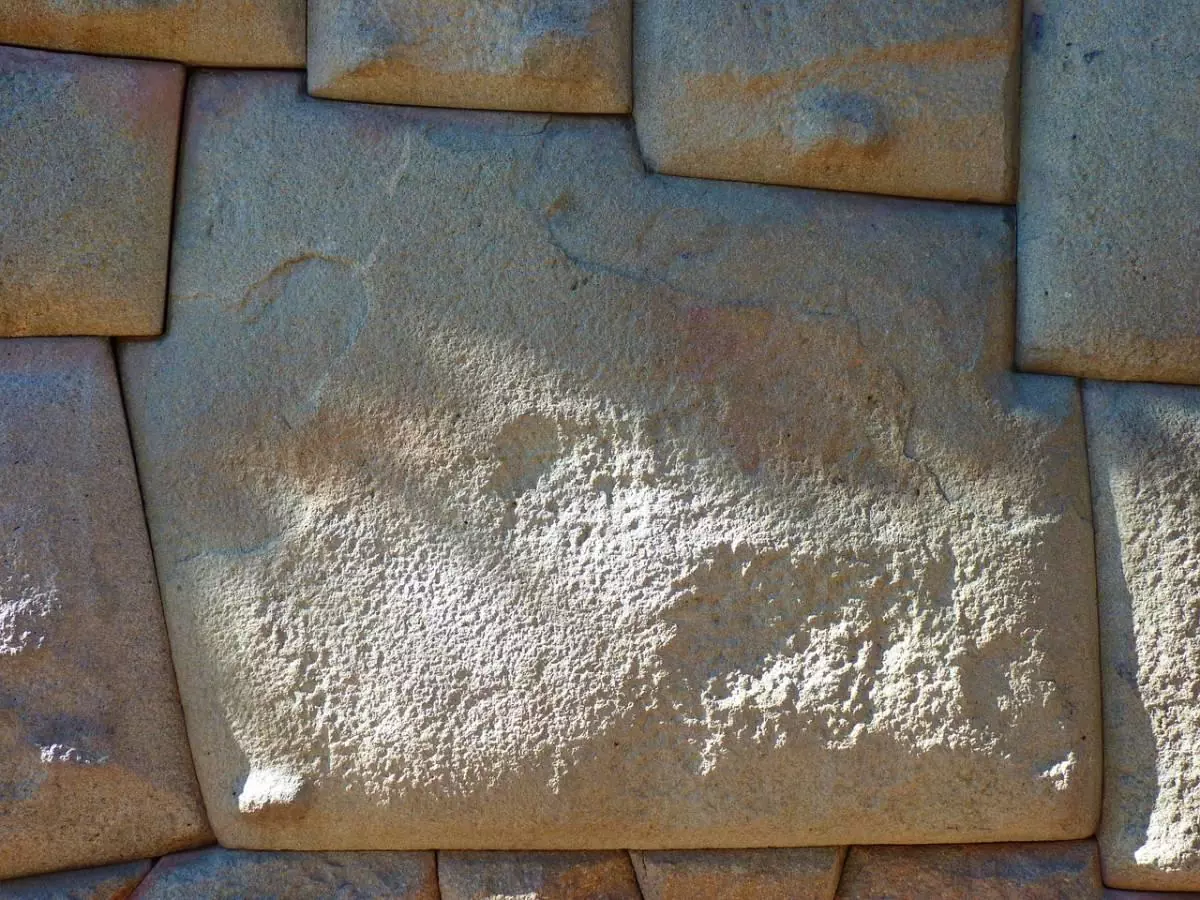 12-angled stone in Cusco