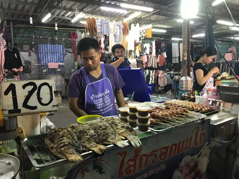 Take an evening tuk-tuk tour of Bangkok, Thailand with Expique