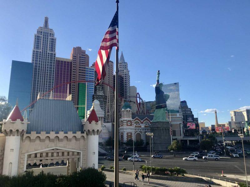 View of Vegas showing Statue of Liberty