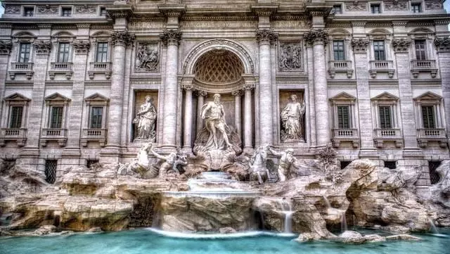 View of the Trevi Fountain straight on
