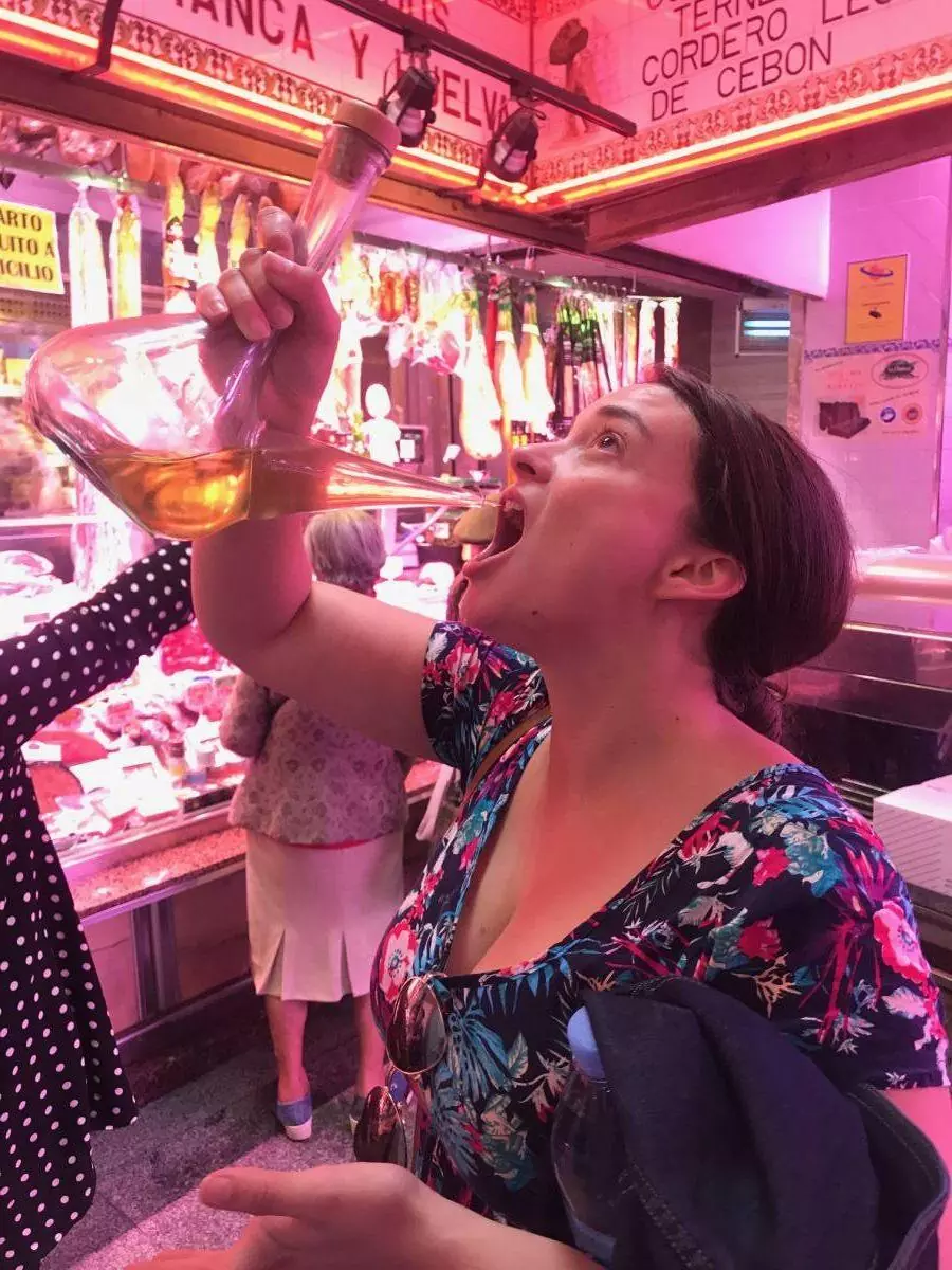 How to Order Drinks in Spanish Like a Local – Devour Tours