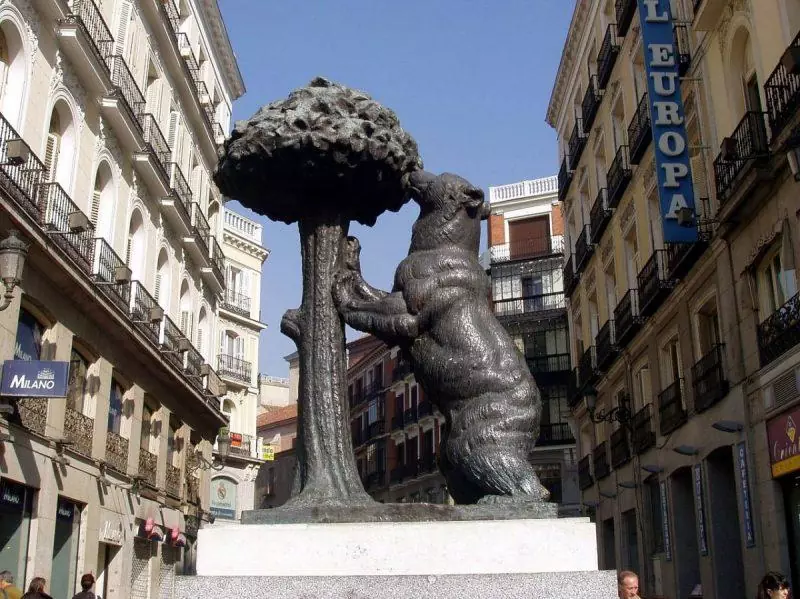 Bear and strawberry tree statue