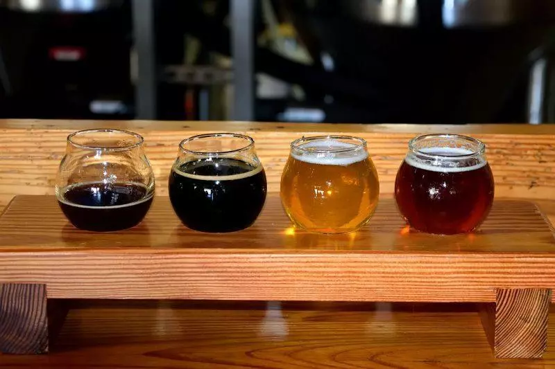 craft beer flight