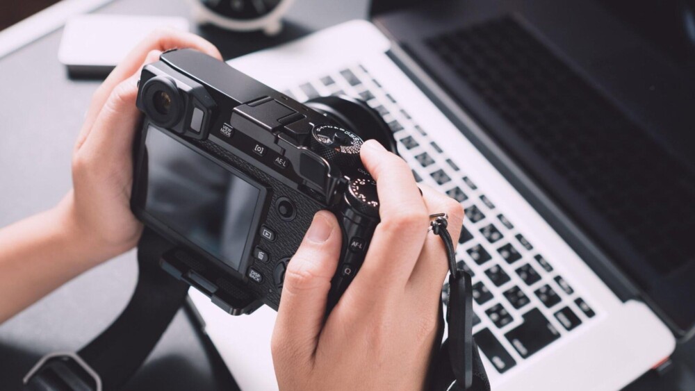Stock Photos for Bloggers: Where to Find Free (and Paid) Images for Your Website