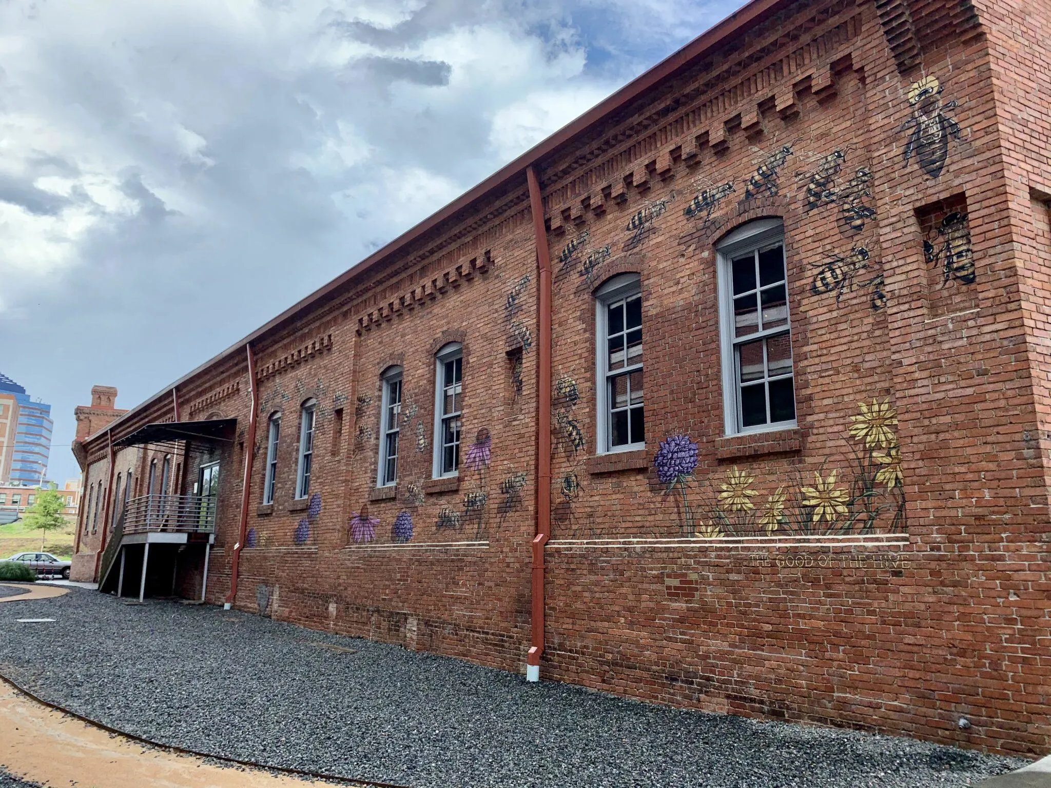 Mural on side of brick building