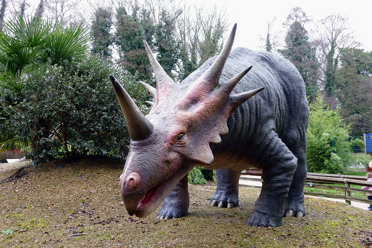 Dinosaur statue in park