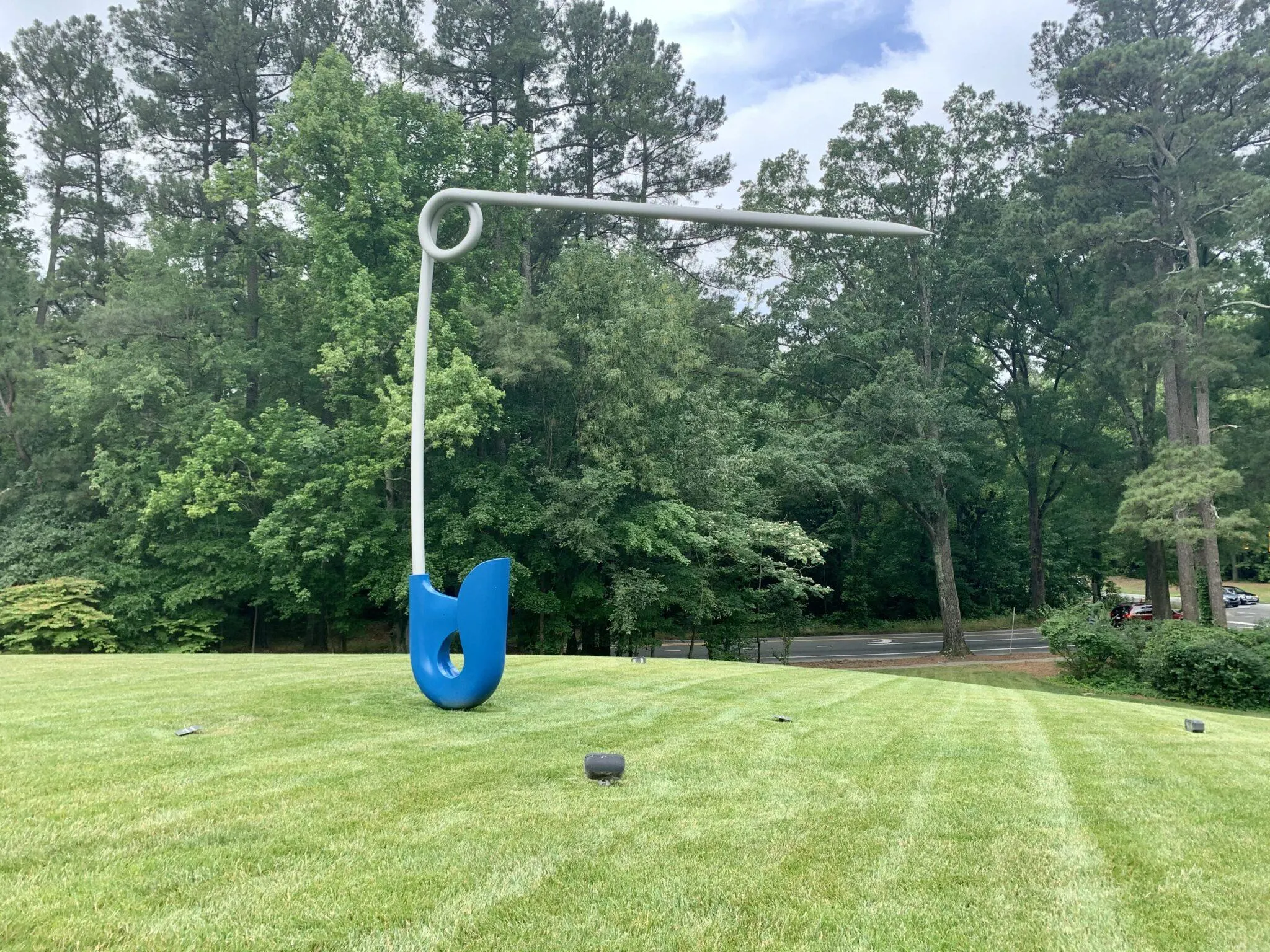 Giant safety pin statue